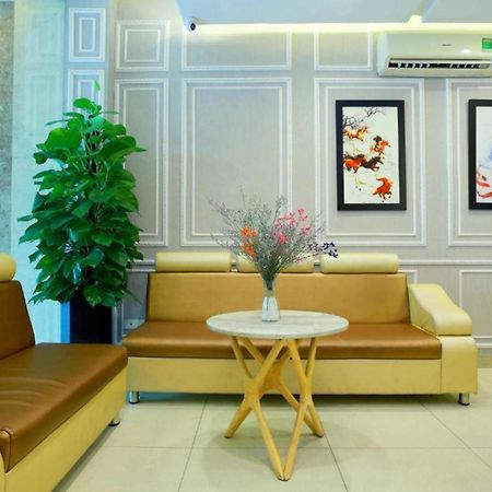 Lucky Star Hotel - Bui Vien Walking Street โฮจิมินห์ซิตี้ ภายนอก รูปภาพ
