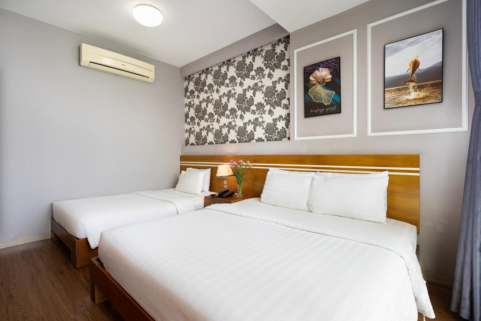Lucky Star Hotel - Bui Vien Walking Street โฮจิมินห์ซิตี้ ภายนอก รูปภาพ