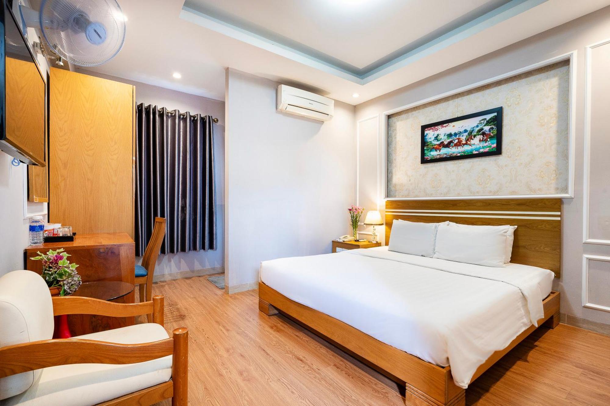 Lucky Star Hotel - Bui Vien Walking Street โฮจิมินห์ซิตี้ ภายนอก รูปภาพ