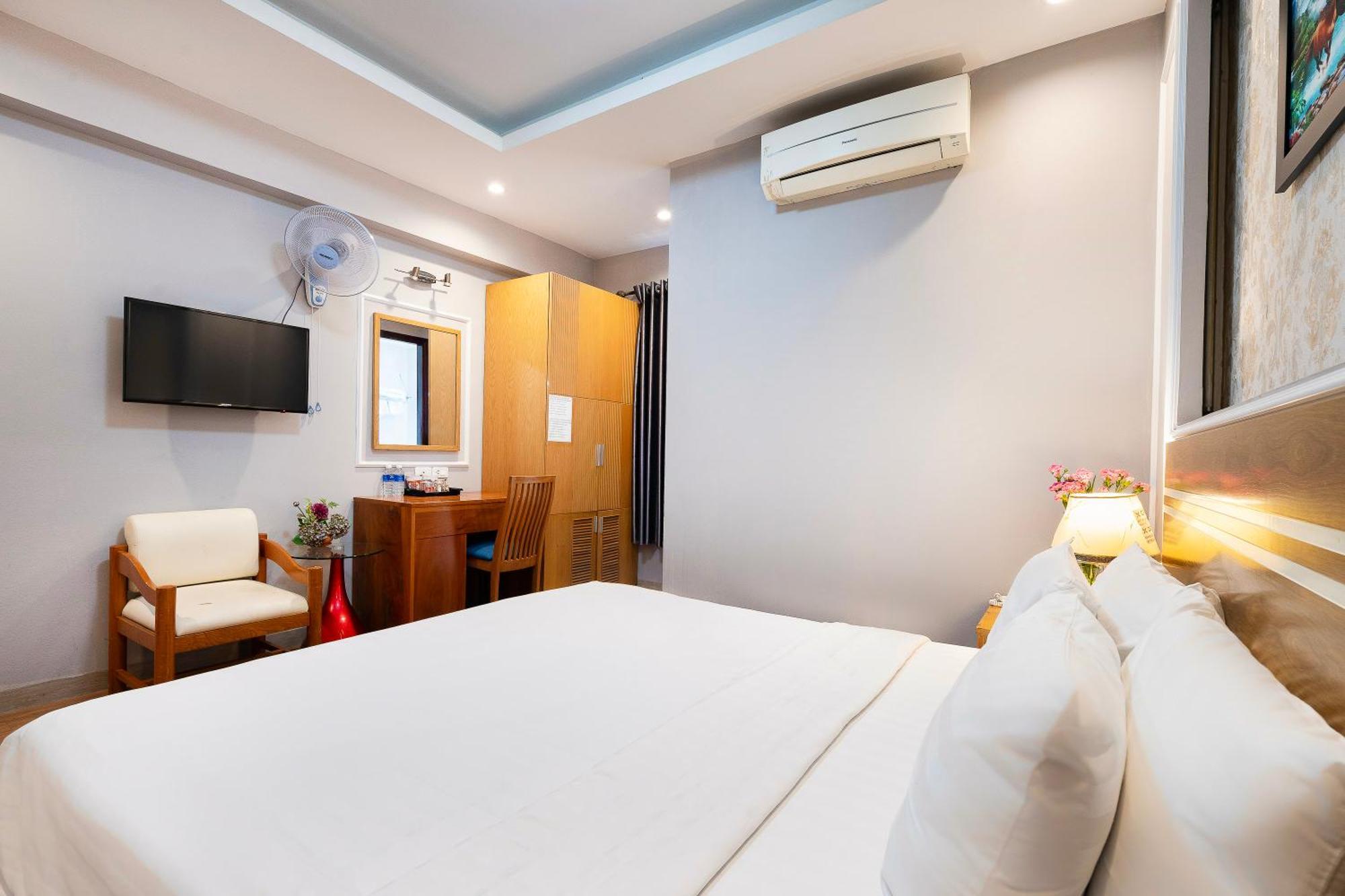 Lucky Star Hotel - Bui Vien Walking Street โฮจิมินห์ซิตี้ ภายนอก รูปภาพ