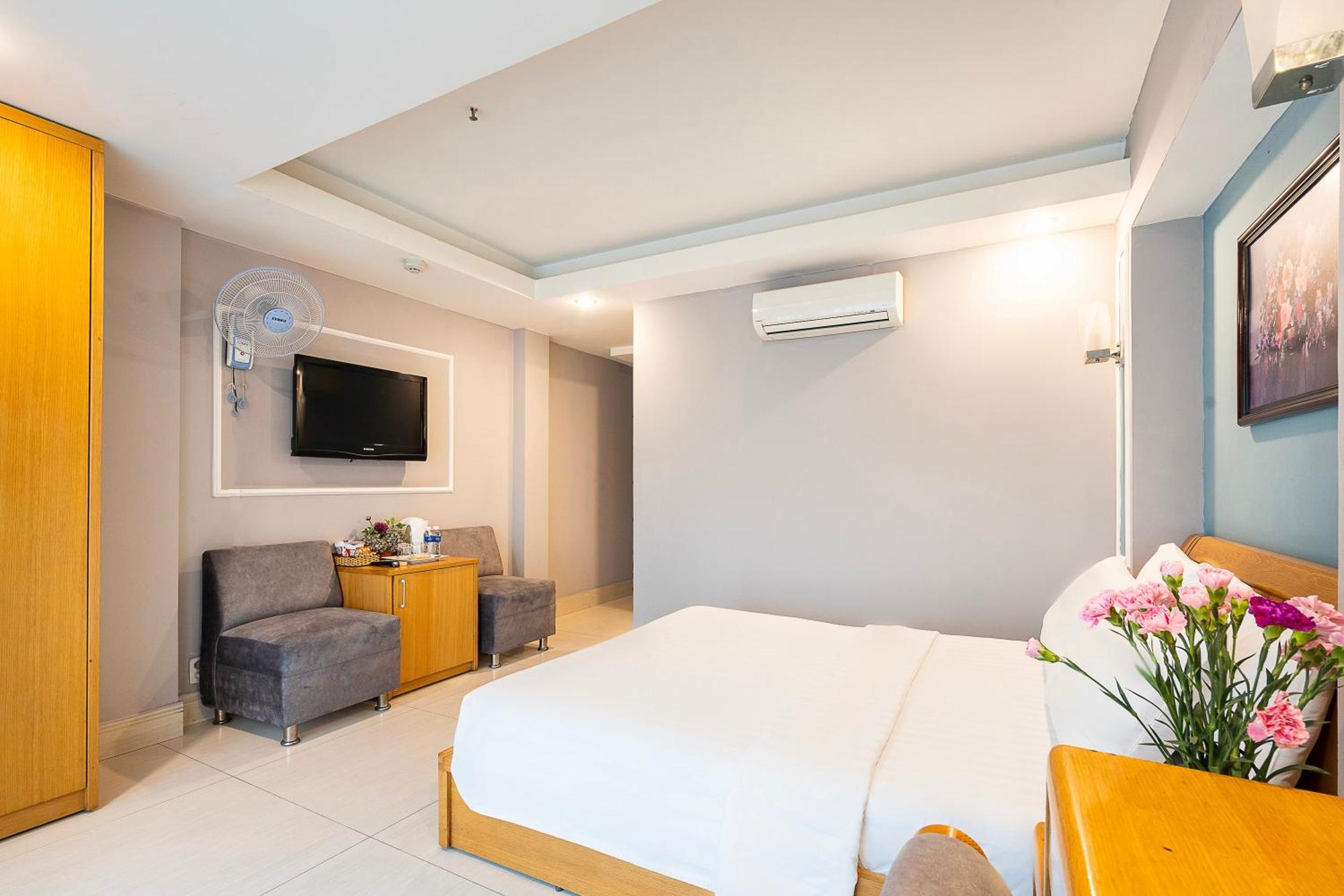 Lucky Star Hotel - Bui Vien Walking Street โฮจิมินห์ซิตี้ ภายนอก รูปภาพ